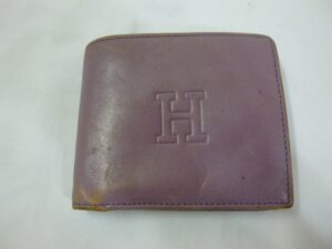 【革の財布修理】ヒロフの財布、スレ傷補修とカラーチェンジ
