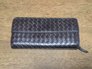 【ボッテガ・ヴェネタ革製品修理】財布とキーケースの染め直し
