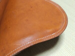 補修後のバタフライチェアコーナーの縫製