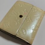 補修前のルイ・ヴィトンヴェルニの財布