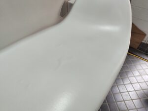 補修後のスワンソファ座面