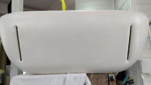補修後のスワンソファ座面の裏側