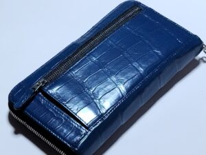 カラーチェンジ後のクロコダイルレザーの財布