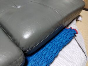 補修後のカリモクソファ座面