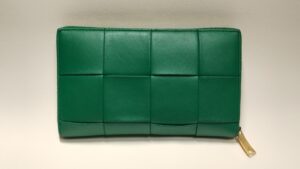 染め直し後のボッテガ・ヴェネタ長財布