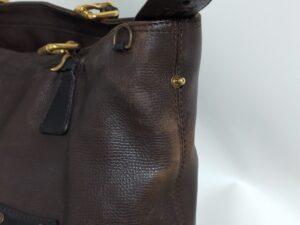 補修前のバッグのスレ
