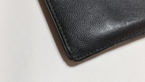補修後のカルティエ財布コーナー部分