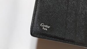 補修後のカルティエ財布コーナー部分