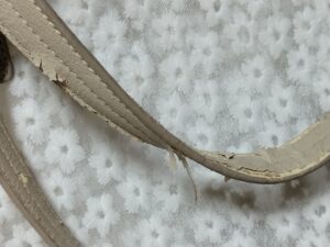 補修前のレースバッグの持ち手
