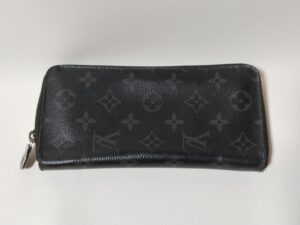 補修前のルイ・ヴィトン長財布