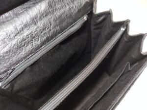 内装パーツ張替え後のオーストリッチバッグ