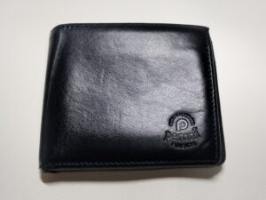 補修後のペローニの財布