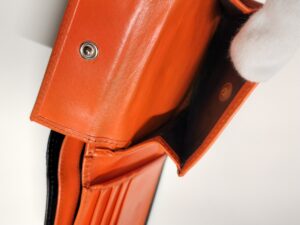 補修後のペローニの財布コインケース内側