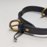 補修前のイルビゾンテのブレスレットの革の切れ