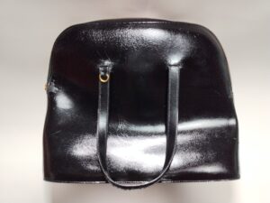 補修前のセリーヌのバッグ背面