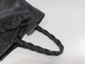 補修後のイビザのバッグ持ち手