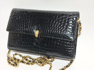 カラーチェンジ後のクワンペンのクロコダイルレザーバッグ