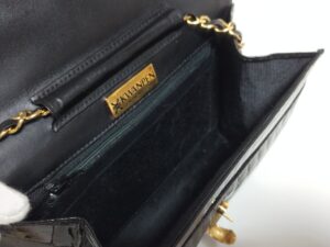 内装パーツ交換補修後のクワンペンのクロコダイルレザーバッグ