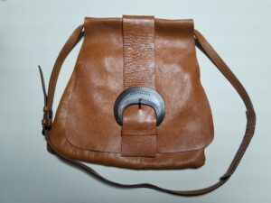 カラーチェンジ前のモンテローザのショルダーバッグ