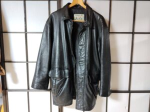 染め直し修理後の革のジャケット