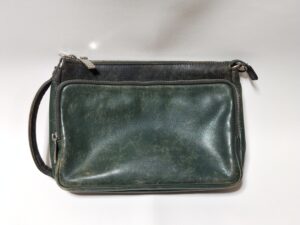 修理前のダックスのセカンドバッグ