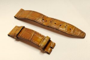 修理前の腕時計ベルト