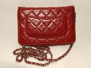 カラーチェンジ前のシャネル マトラッセ チェーンウォレットポケット側