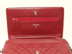 カラーチェンジ前のシャネル マトラッセ チェーンウォレットの内側