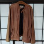 修理前のアヴィレックスのレザージャケット