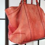 修理前のコーチのトートバッグ