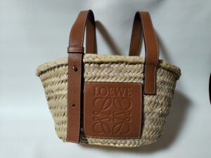 【ロエベ バッグ修理】溶けてボロボロになった持ち手のコバを綺麗に再生