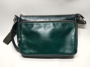 修理後のダックスのセカンドバッグ