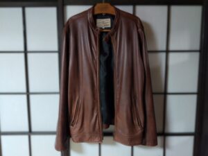 染め直し後のアヴィレックスのレザージャケット