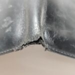 擦り切れたダンヒル財布の折り曲げ部分