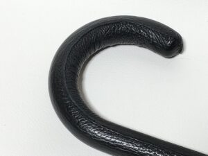 本革に交換した傘の持ち手