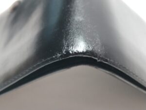 修理後のダンヒル財布の折り曲げ部分