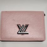 クリーニング前のルイ・ヴィトン エピ チェーンウォレット