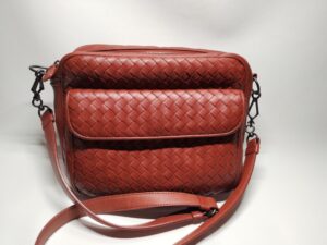 修理後のボッテガ・ヴェネタショルダーバッグ