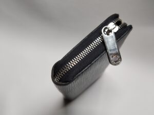 修理後のルイ・ヴィトンエピ長財布のファスナー