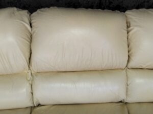 修理後のソファ背もたれ