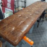 修理前のベンチソファ