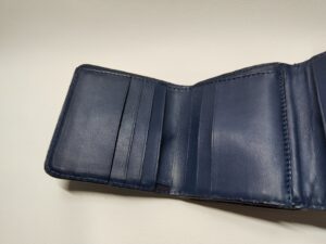 革張替え修理後のコーチ財布の内装