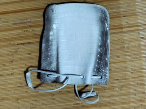 染め直し後のヒマラヤクロコダイルレザーバッグ