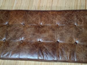 保革メンテナンス後のベンチソファ