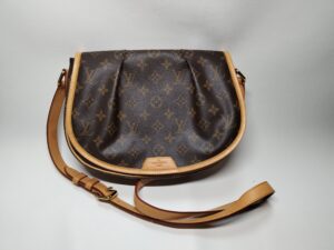 修理前のルイ・ヴィトン モノグラムのバッグ　メニルモンタン
