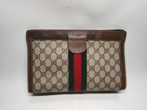 【グッチリメイク】セカンドバッグにショルダーベルト着脱用の金具を取り付けました