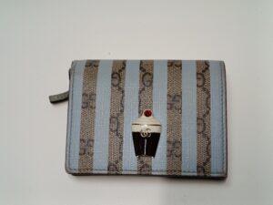 【グッチ財布修理】折り曲げ部分のコバを綺麗に部分補修しました