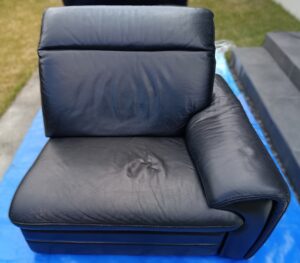 修理前の電動ソファ