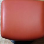 修理前のオットマン