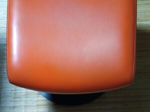 修理後のオットマンを真上から見たところ